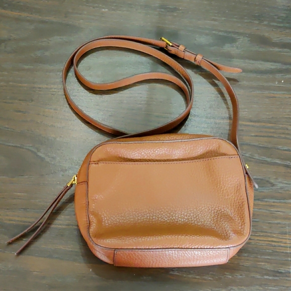 Fossil Handbags - Fossil cow hide leather crossbody purse w/ outer/ inner pocket and adj. Strap